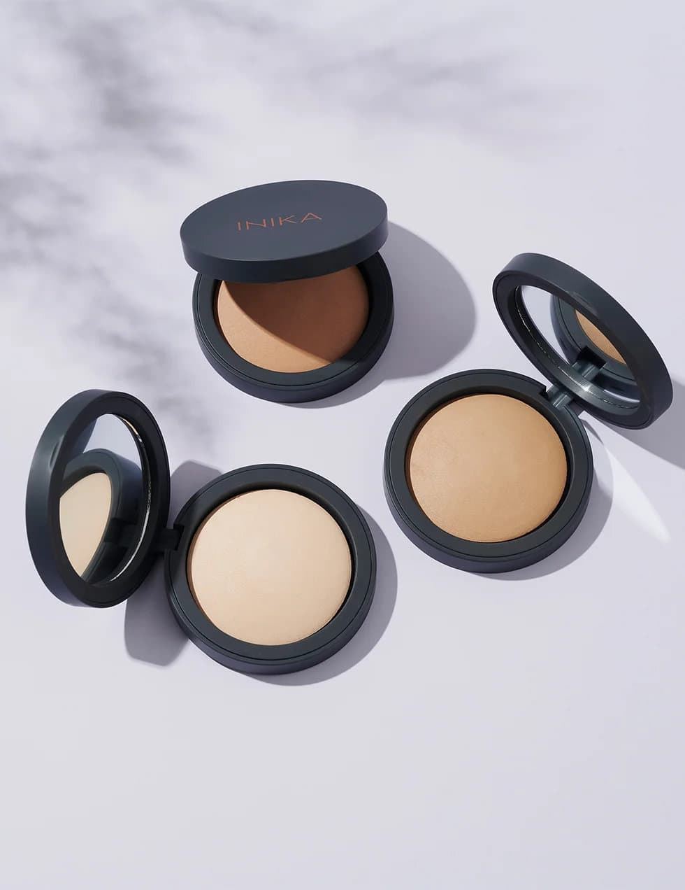 Base de Maquillaje Mineral Compacta Inika Organic - Imagen 1